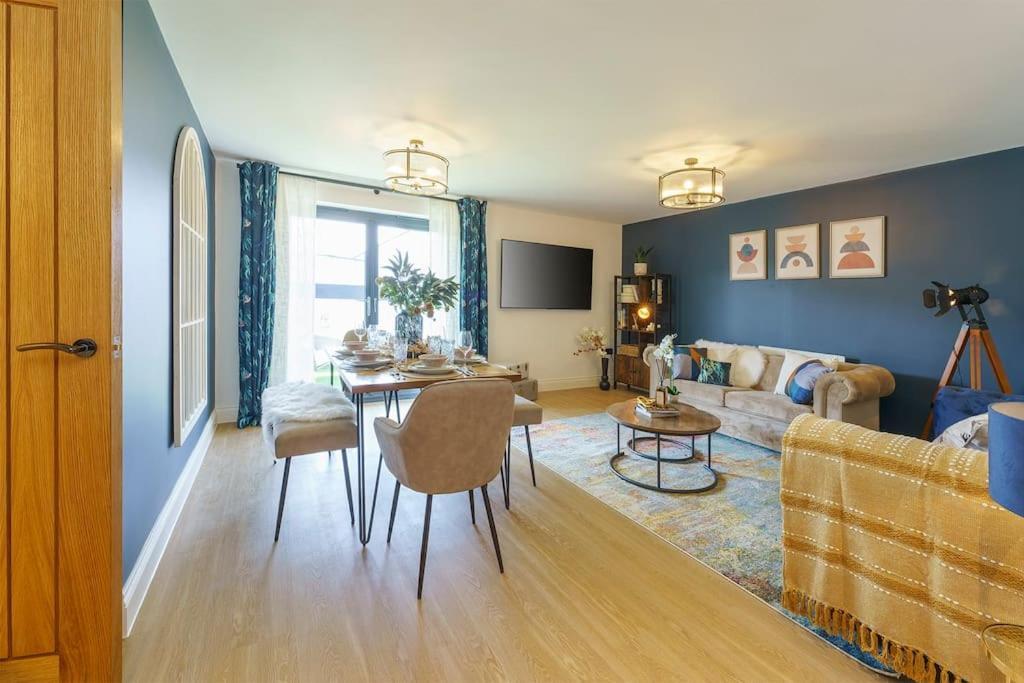 Darlington - 2 Bedroom Luxury Apartment By Mint Stays 布里斯托 外观 照片
