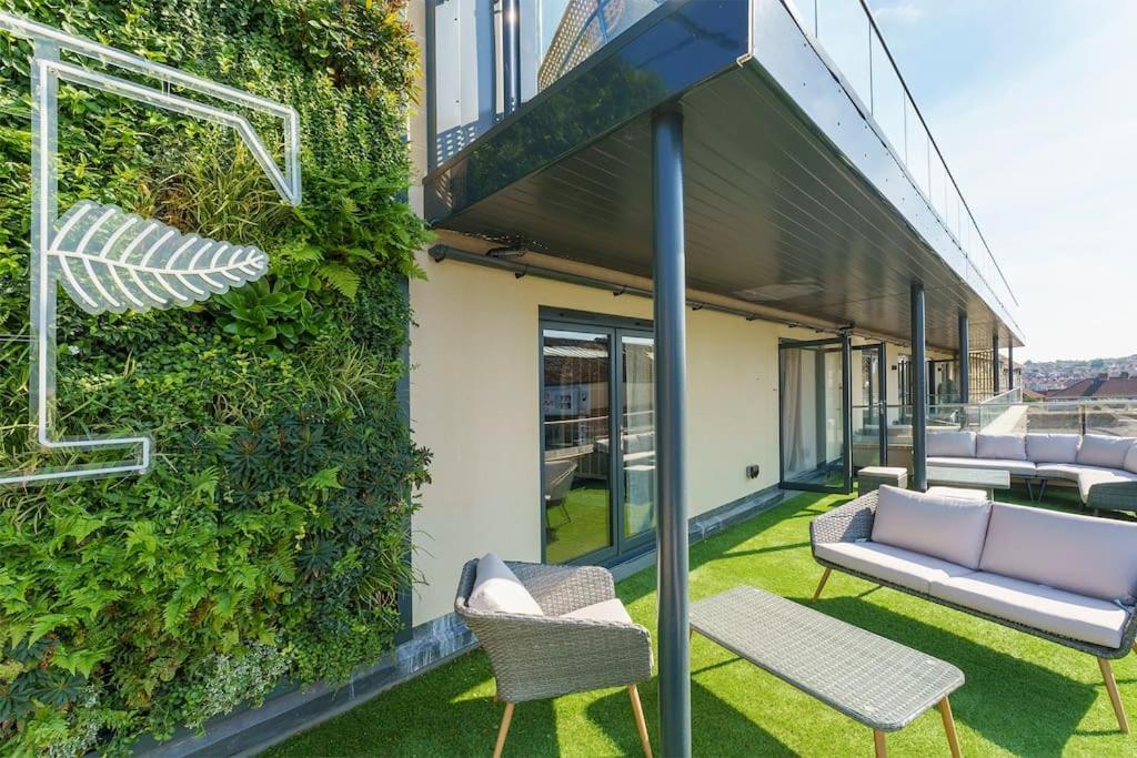 Darlington - 2 Bedroom Luxury Apartment By Mint Stays 布里斯托 外观 照片